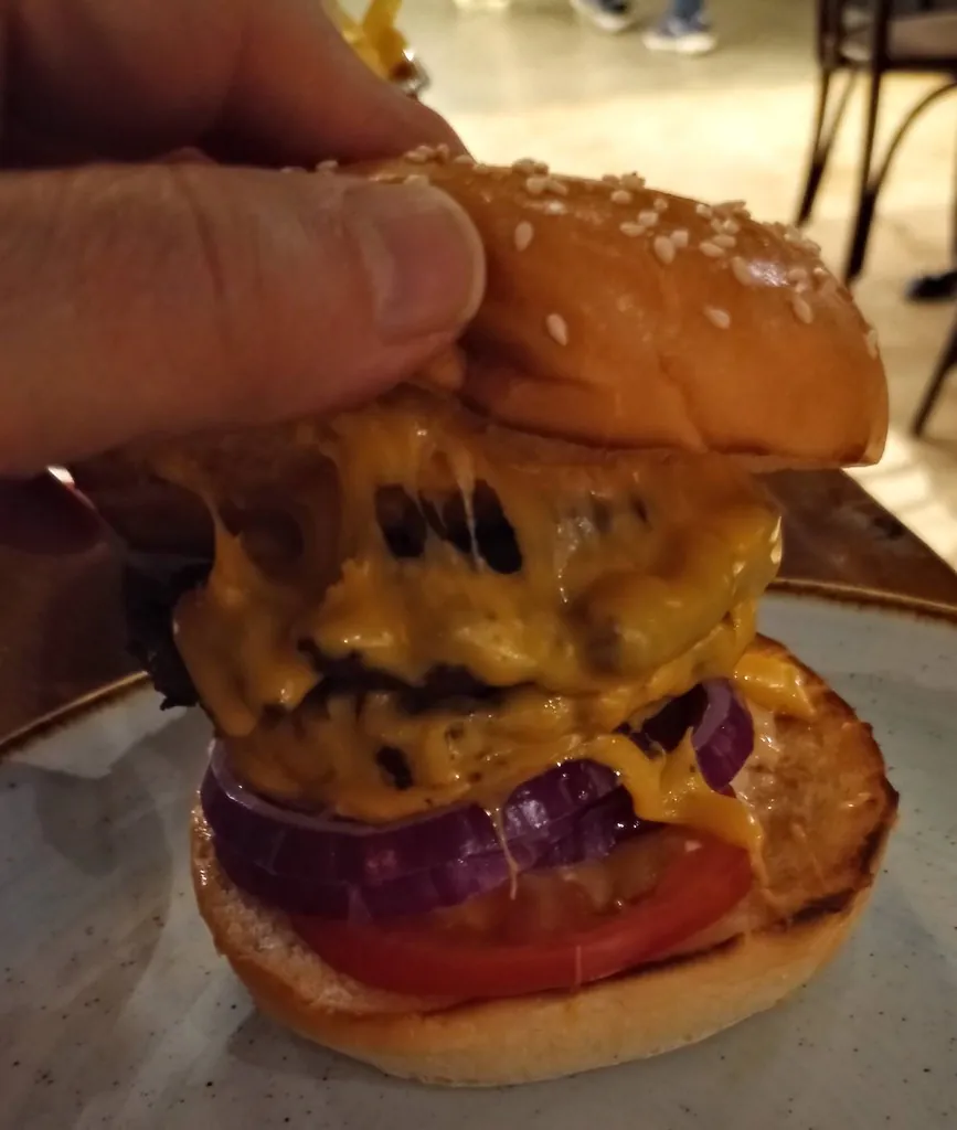 La Doble Bomba — doble carne doble queso